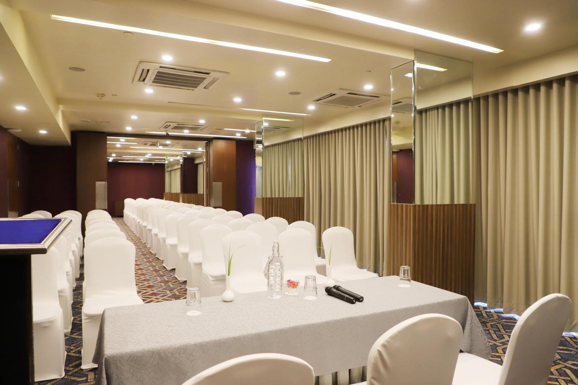 Marasa Sarovar Portico -Rajkot Bagian luar foto